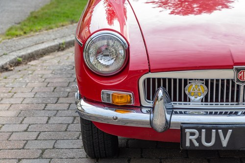 1966 MGB Roadster Te koop (foto 86 van 175)