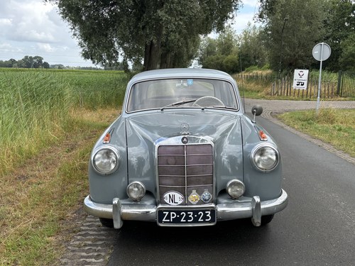 NO RESERVE 1955 Mercedes 220 1.9L Diesel zum Verkauf (Bild 2 von 34)