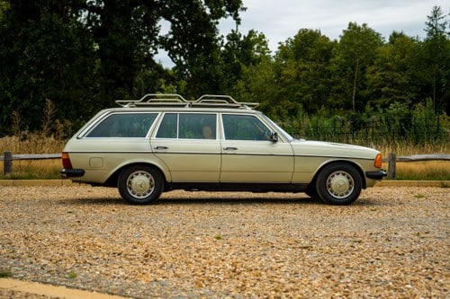 1983 Mercedes-Benz S123 230TE Air Ride For Sale (picture 7 of 174)