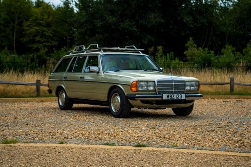 1983 Mercedes-Benz S123 230TE Air Ride For Sale (picture 8 of 174)