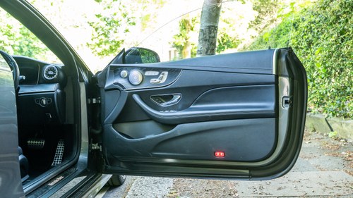 2020 Mercedes-Benz E 220 D AMG Line Premium+ In vendita (immagine 56 di 189)