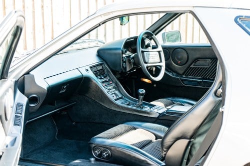 1984 Porsche 928 S2 For Sale (picture 9 of 82)