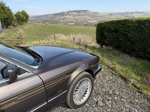1987 BMW 735i SE Auto E32 à vendre (picture 21 of 25)