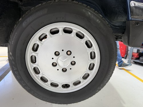 1984 Mercedes-Benz R107 500SL Te koop (foto 49 van 269)