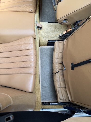 1984 Mercedes-Benz R107 500SL Te koop (foto 87 van 269)