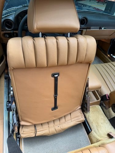 1984 Mercedes-Benz R107 500SL Te koop (foto 93 van 269)