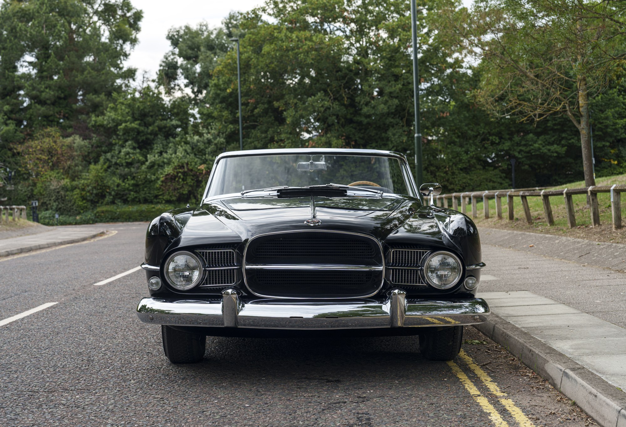 Dual-Ghia Convertible (LHD), foto 5