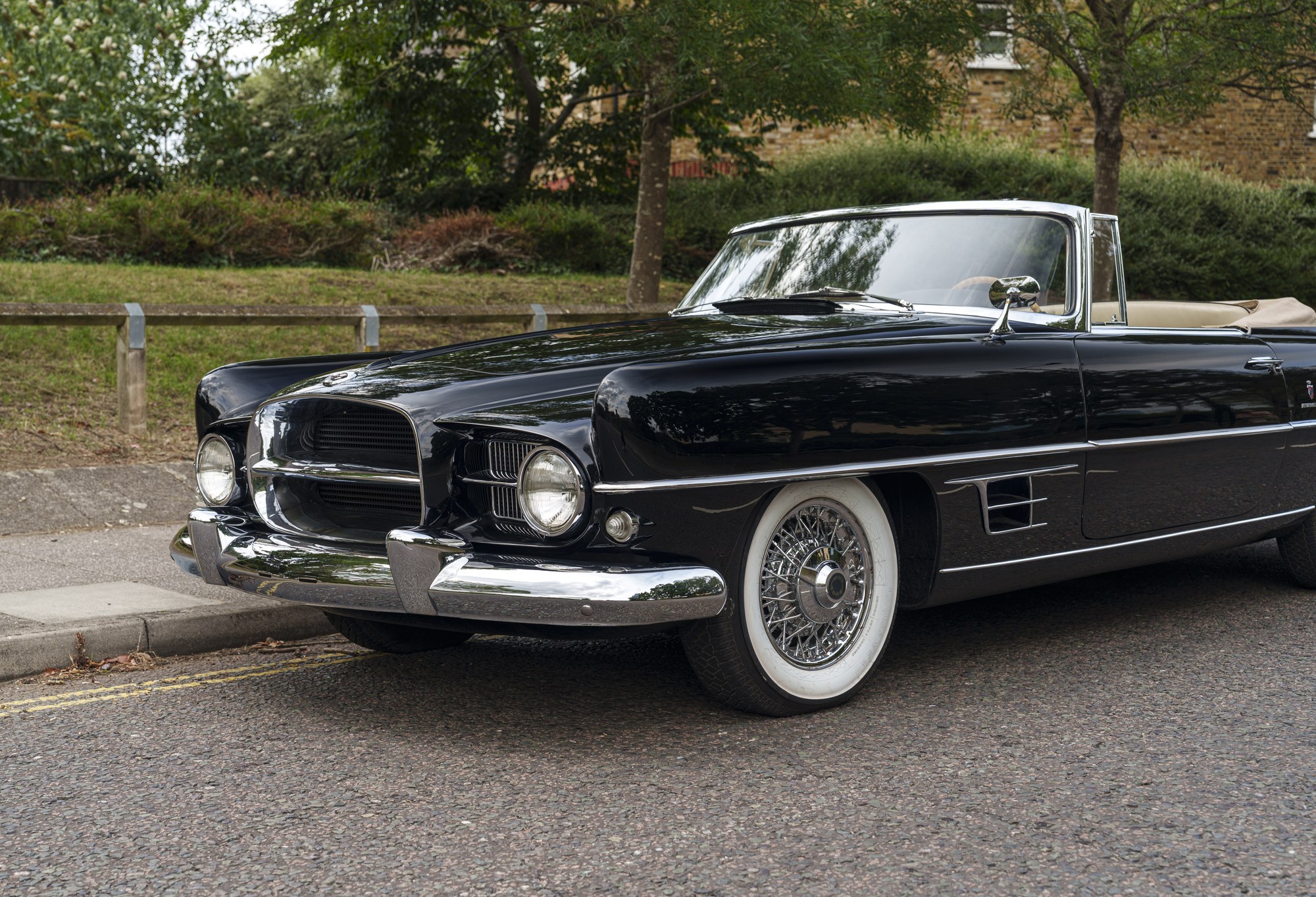 Dual-Ghia Convertible (LHD), foto 8