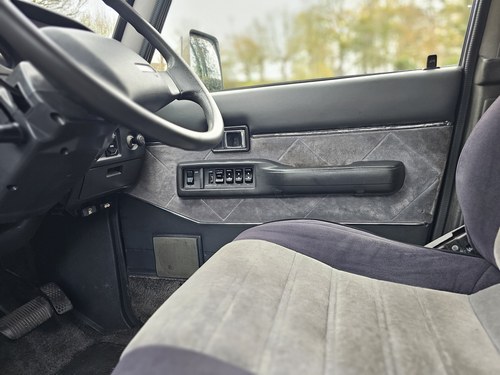 1990 Toyota Land Cruiser HJ60 4L 12H-T Turbo Diesel VX High Roof In vendita (immagine 132 di 196)