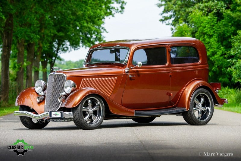 1933 Ford Tudor - 1 1933 Ford Tudor - 1