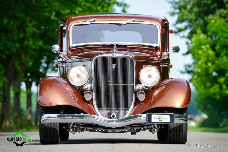 1933 Ford Tudor - 2 1933 Ford Tudor - 2