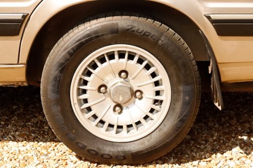 1991 Peugeot 505 GTI Family For Sale (picture 25 of 156)