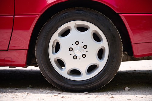 1993 Mercedes-Benz SL320 R129 For Sale (picture 27 of 176)