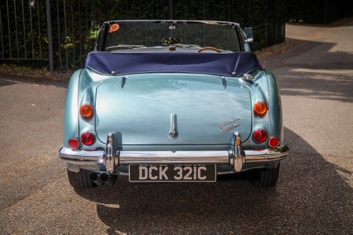 1965 Austin Healey 3000 MkIII BJ8 For Sale (picture 3 of 109)