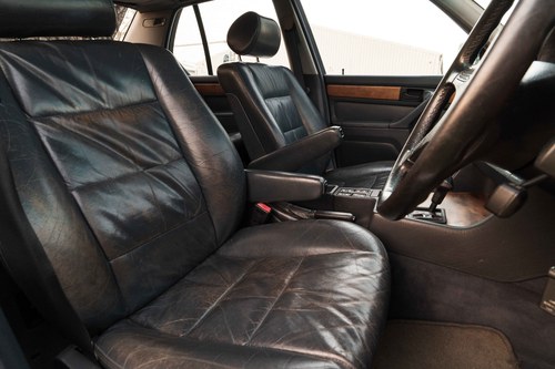 1988 BMW E32 735i SE Automatic Te koop (foto 25 van 69)