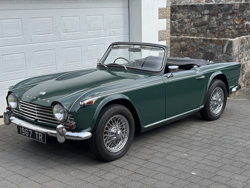 1966 Triumph TR4A IRS Te koop (foto 16 van 180)