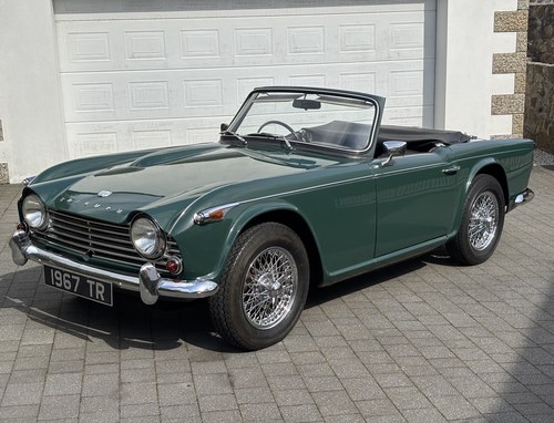 1966 Triumph TR4A IRS Te koop (foto 7 van 180)