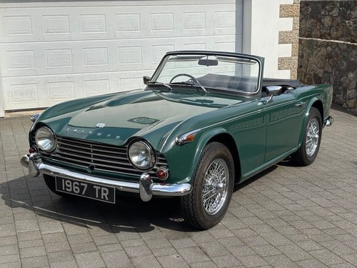 1966 Triumph TR4A IRS Te koop (foto 8 van 180)
