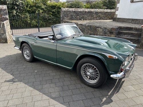 1966 Triumph TR4A IRS Te koop (foto 19 van 180)