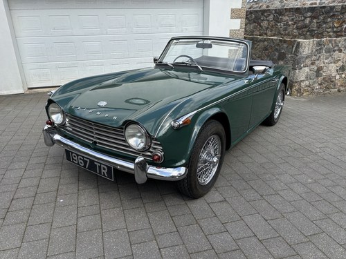 1966 Triumph TR4A IRS Te koop (foto 13 van 180)