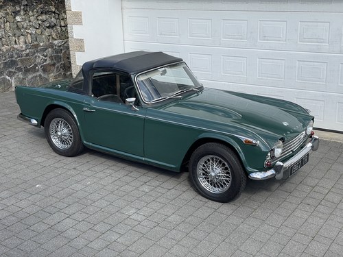 1966 Triumph TR4A IRS Te koop (foto 20 van 180)