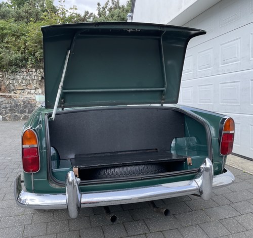 1966 Triumph TR4A IRS Te koop (foto 80 van 180)