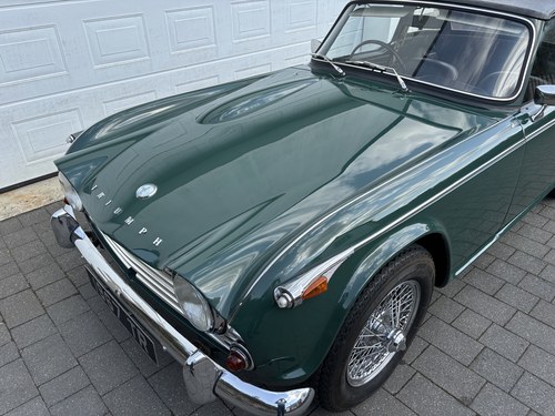 1966 Triumph TR4A IRS Te koop (foto 93 van 180)
