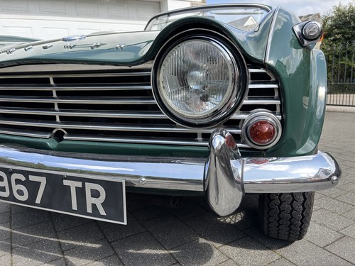 1966 Triumph TR4A IRS Te koop (foto 100 van 180)