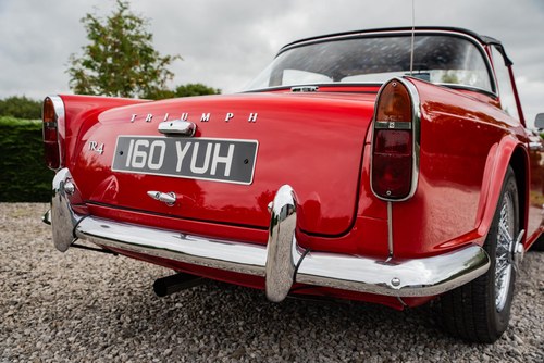 1962 Triumph TR4 Surrey Top zum Verkauf (Bild 153 von 253)