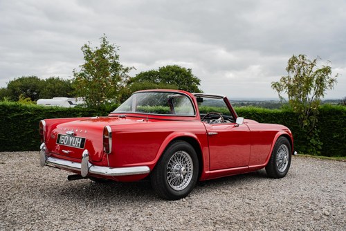 1962 Triumph TR4 Surrey Top zum Verkauf (Bild 8 von 253)