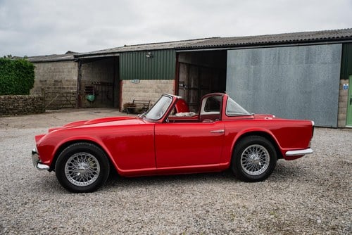 1962 Triumph TR4 Surrey Top zum Verkauf (Bild 9 von 253)