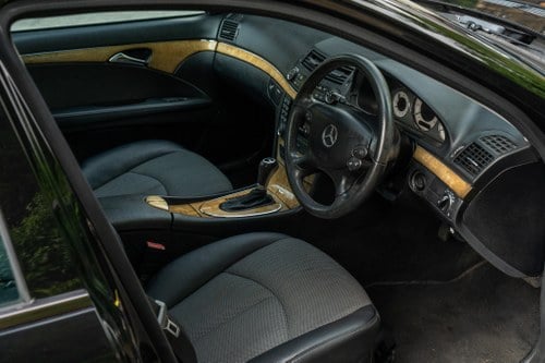 2008 Mercedes-Benz E280 Avantgarde Estate (W211) In vendita (immagine 16 di 132)