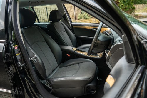 2008 Mercedes-Benz E280 Avantgarde Estate (W211) In vendita (immagine 18 di 132)