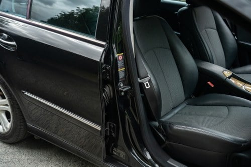 2008 Mercedes-Benz E280 Avantgarde Estate (W211) In vendita (immagine 47 di 132)