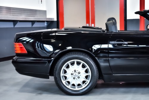 1997 Mercedes-Benz R129 SL600 Convertible 6,0L V12 In vendita (immagine 76 di 128)