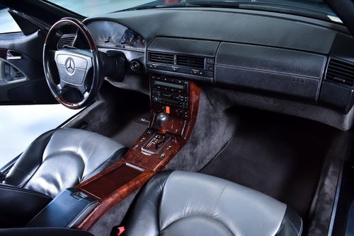1997 Mercedes-Benz R129 SL600 Convertible 6,0L V12 In vendita (immagine 67 di 128)