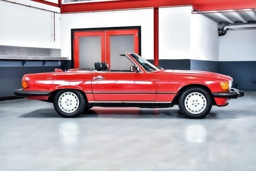 1986 Mercedes-Benz 560SL (R107) In vendita (immagine 16 di 102)