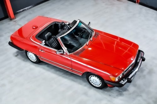 1986 Mercedes-Benz 560SL (R107) In vendita (immagine 18 di 102)