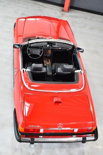 1986 Mercedes-Benz 560SL (R107) In vendita (immagine 29 di 102)