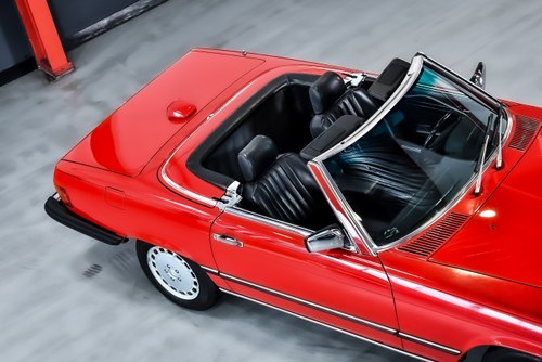 1986 Mercedes-Benz 560SL (R107) In vendita (immagine 76 di 102)