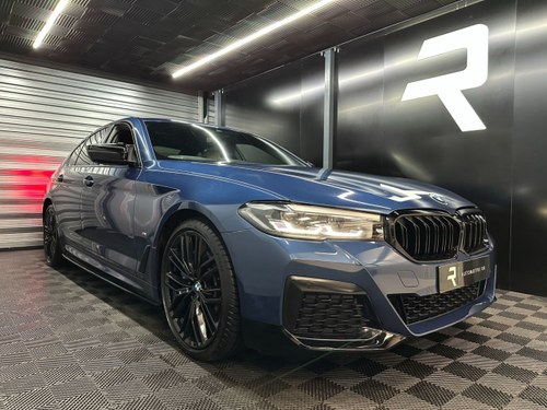2021 BMW 5 SERIES 3.0 530d MHT M Sport Saloon 4dr Diesel Hyb À venda