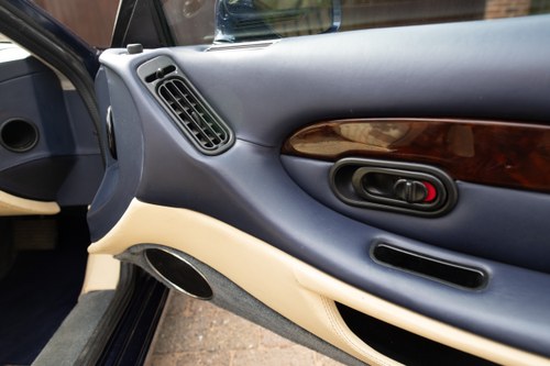 1995 Aston Martin DB7 Te koop (foto 56 van 128)