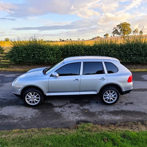 2003 Porsche Cayenne 4.5S zum Verkauf (Bild 3 von 130)