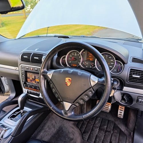 2003 Porsche Cayenne 4.5S zum Verkauf (Bild 25 von 130)