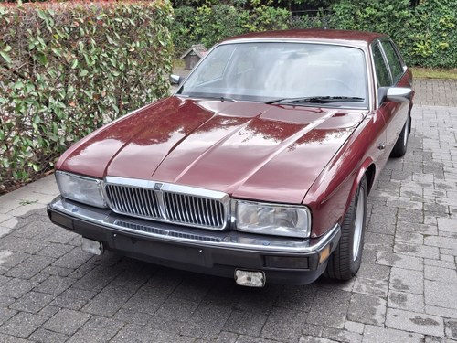 1989 Jaguar XJ6 3.6 Sovereign XJ40 For Sale (picture 4 of 76)