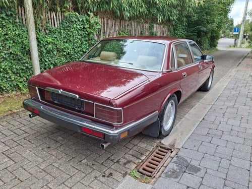 1989 Jaguar XJ6 3.6 Sovereign XJ40 For Sale (picture 9 of 76)