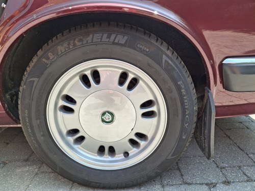 1989 Jaguar XJ6 3.6 Sovereign XJ40 For Sale (picture 12 of 76)