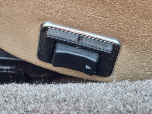 1989 Jaguar XJ6 3.6 Sovereign XJ40 For Sale (picture 34 of 76)