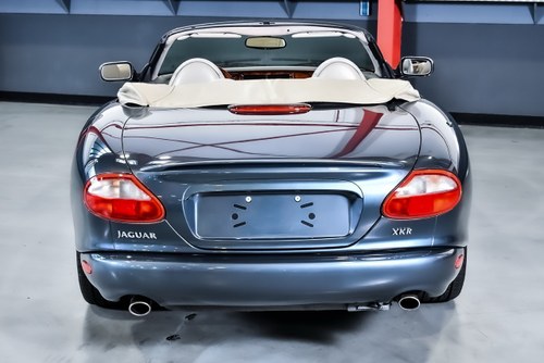 2000 Jaguar XKR Convertible 4.0L V8 à vendre (picture 11 of 103)