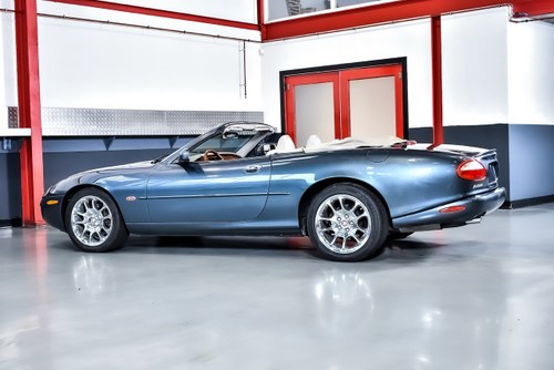 2000 Jaguar XKR Convertible 4.0L V8 à vendre (picture 17 of 103)